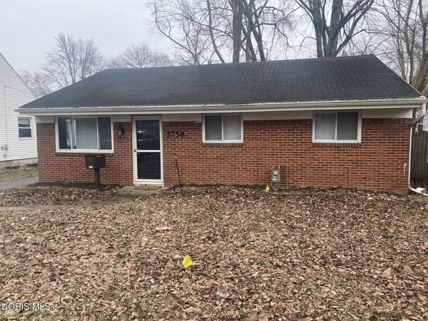 5758 Harvest Lane , Toledo, OH 43623