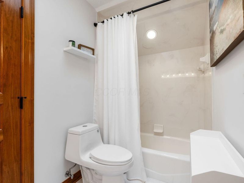 8512 Fallgold Lane , Westerville, OH 43082 Photo 45