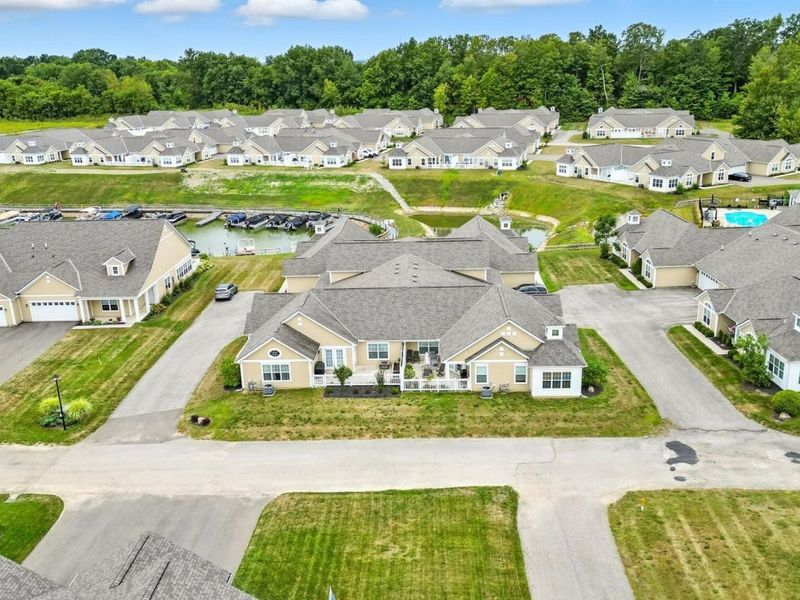 610 Newport Lane , Buckeye Lake, OH 43008 Photo 2