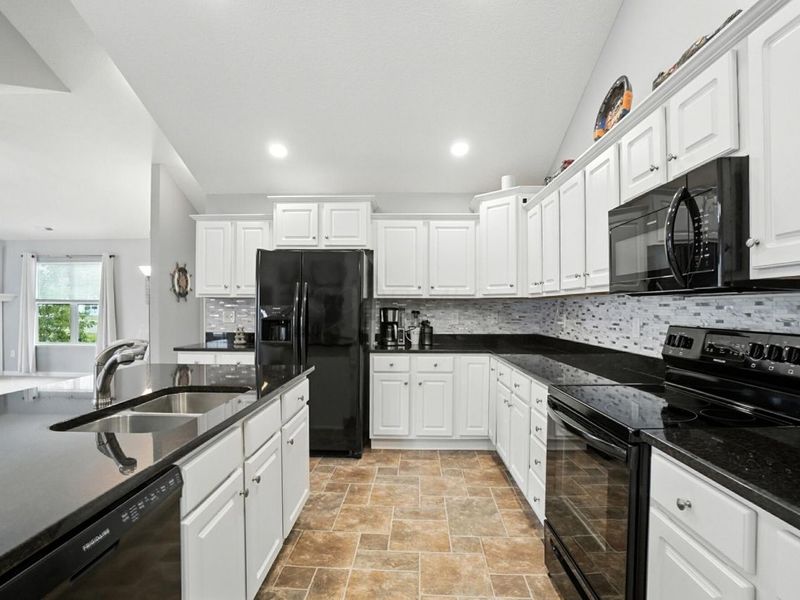 610 Newport Lane , Buckeye Lake, OH 43008 Photo 20