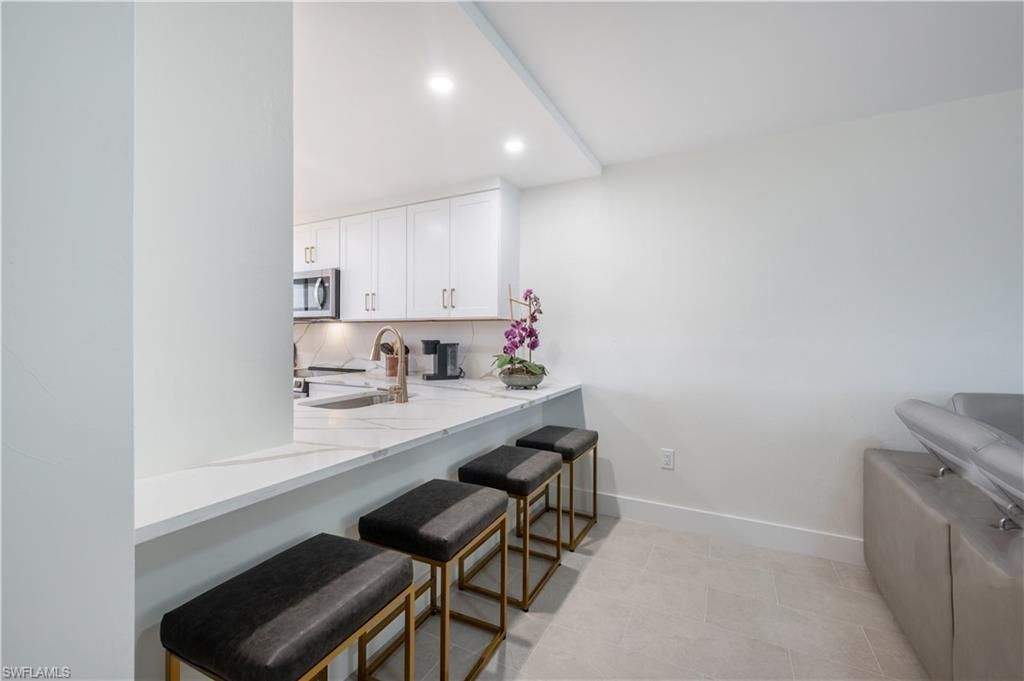 11118 Gulf Shore Dr, Unit A203, Naples, FL 34108 Photo