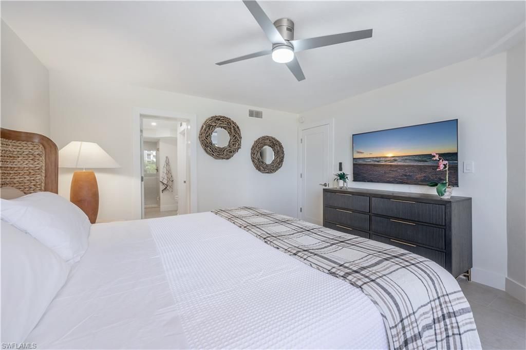 11118 Gulf Shore Dr, Unit A203, Naples, FL 34108 Photo