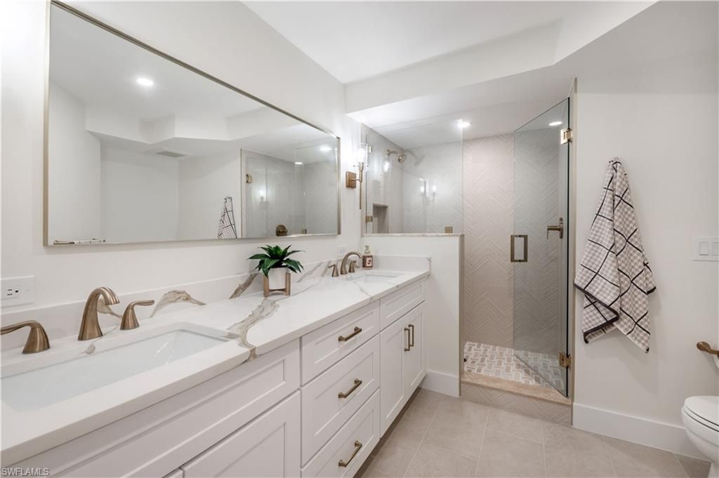 11118 Gulf Shore Dr, Unit A203, Naples, FL 34108 Photo