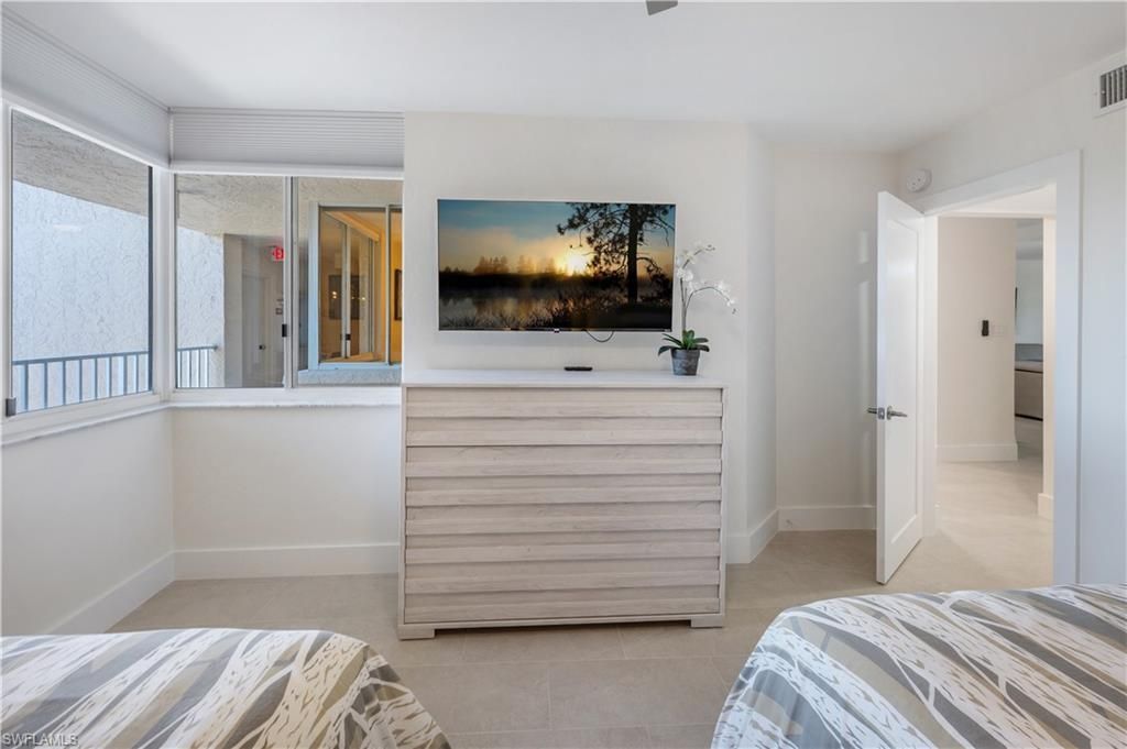 11118 Gulf Shore Dr, Unit A203, Naples, FL 34108 Photo