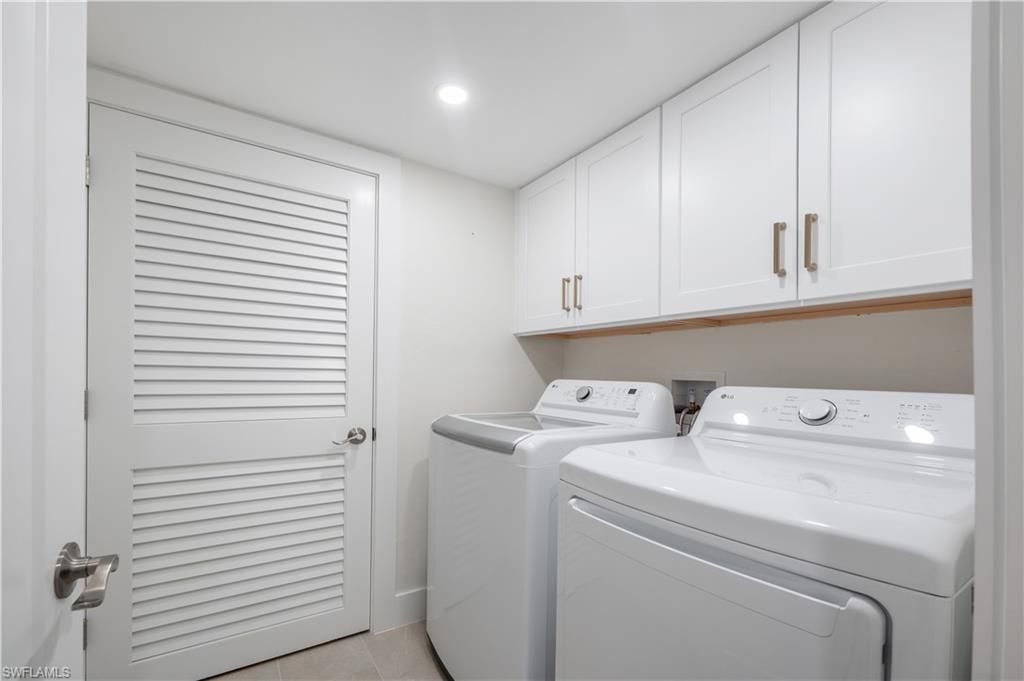 11118 Gulf Shore Dr, Unit A203, Naples, FL 34108 Photo