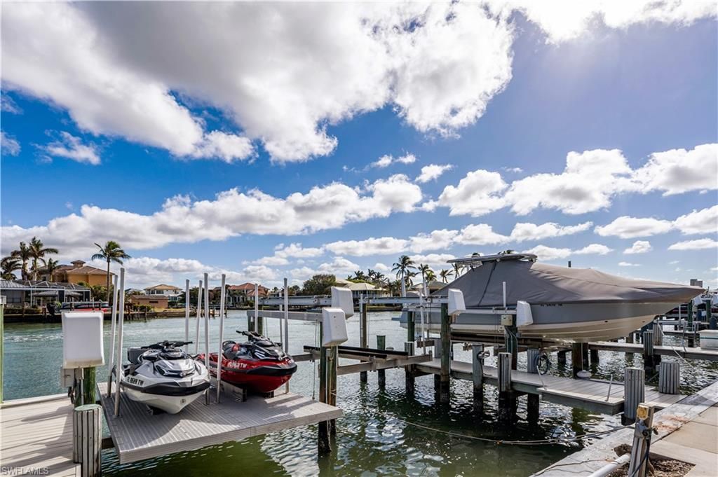 11118 Gulf Shore Dr, Unit A203, Naples, FL 34108 Photo