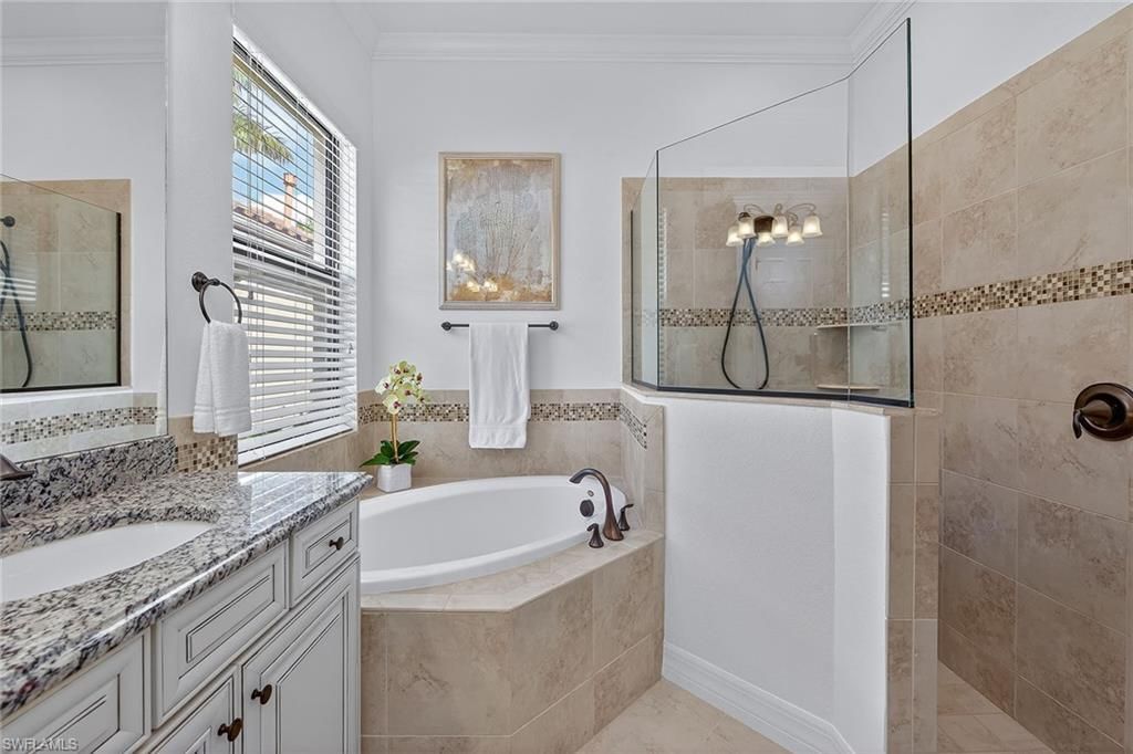 3001 Aviamar Cir, Naples, FL 34114 Photo
