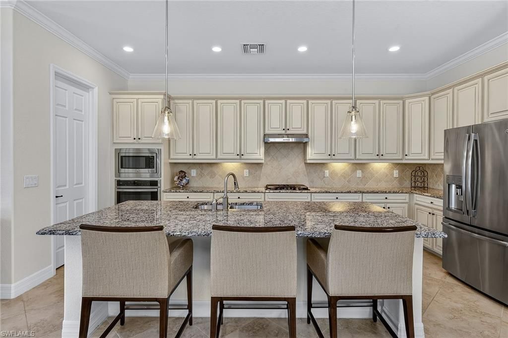 3001 Aviamar Cir, Naples, FL 34114 Photo