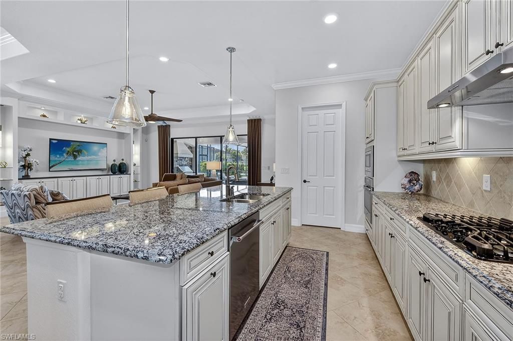 3001 Aviamar Cir, Naples, FL 34114 Photo