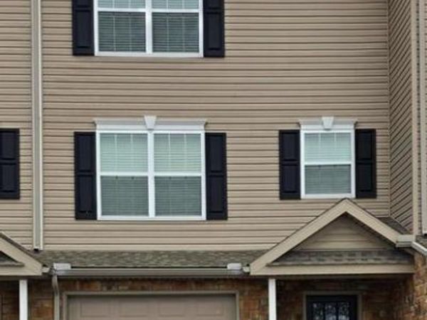 988 GREGS DRIVE , HARRISBURG, PA 17111