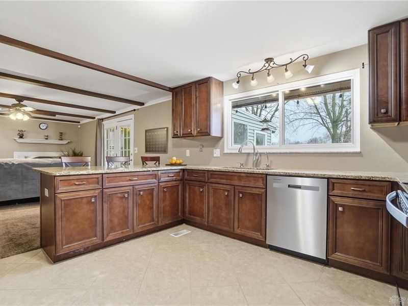 2433 E Rahn Road, Kettering, OH 45440 Photo 12