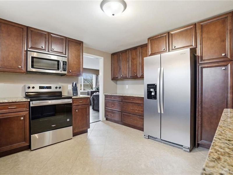 2433 E Rahn Road, Kettering, OH 45440 Photo 16