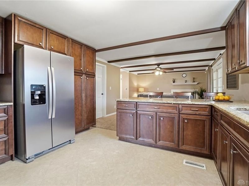 2433 E Rahn Road, Kettering, OH 45440 Photo 17