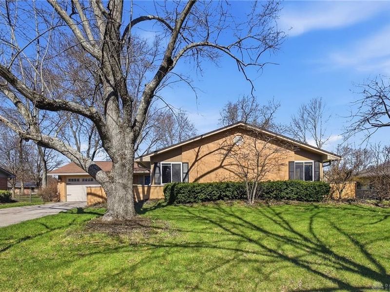 2433 E Rahn Road, Kettering, OH 45440 Photo 2