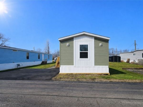 44 Eddy Road, Madison, OH 44057