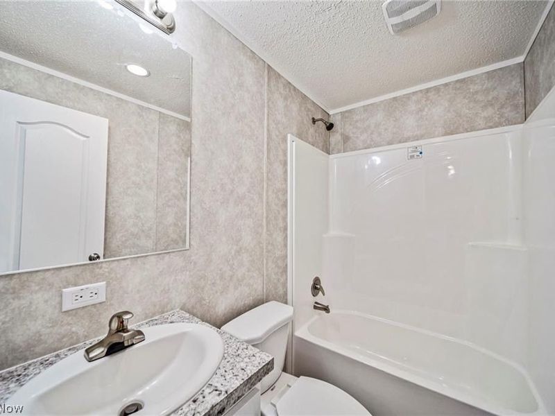 44 Eddie Road, Madison, OH 44057 Photo 16