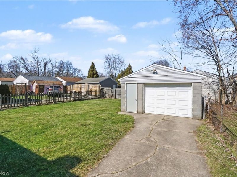 831 Concord Avenue, Akron, OH 44306 Photo 27