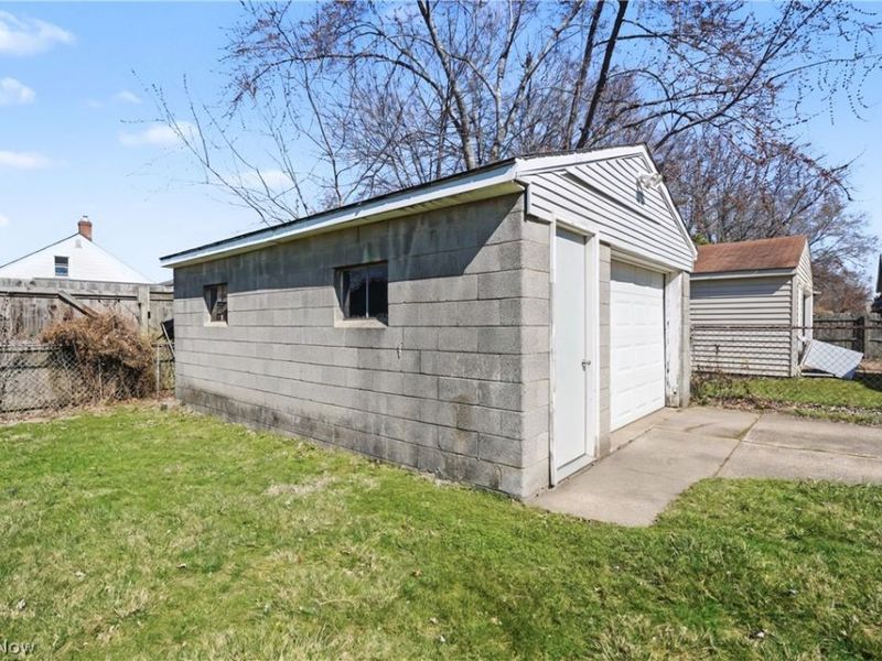 831 Concord Avenue, Akron, OH 44306 Photo 28