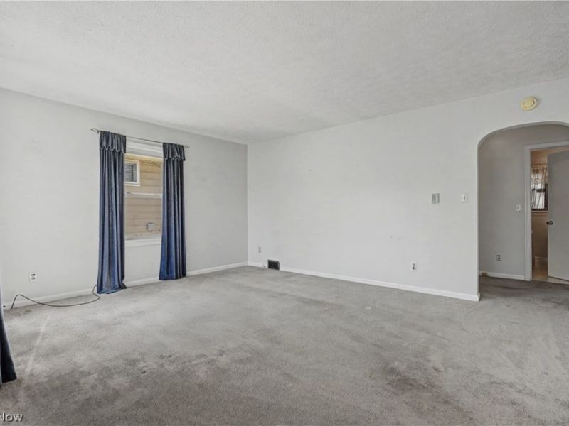 831 Concord Avenue, Akron, OH 44306 Photo 3