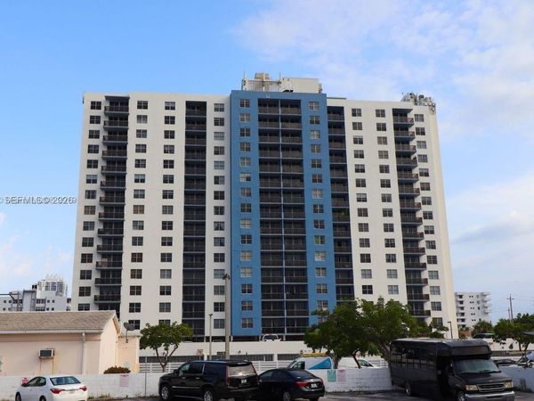 401 69th St , Unit 404, Miami Beach, FL 33141