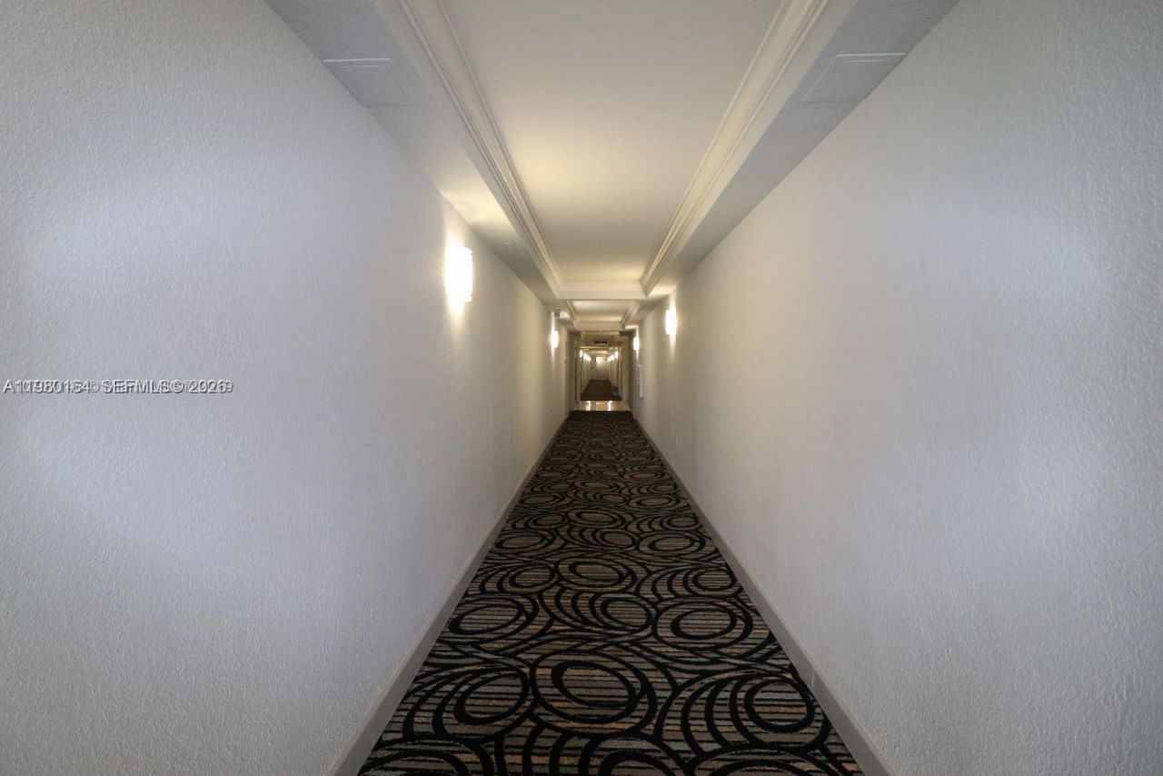 401 69th St , Unit 404, Miami Beach, FL 33141 Photo