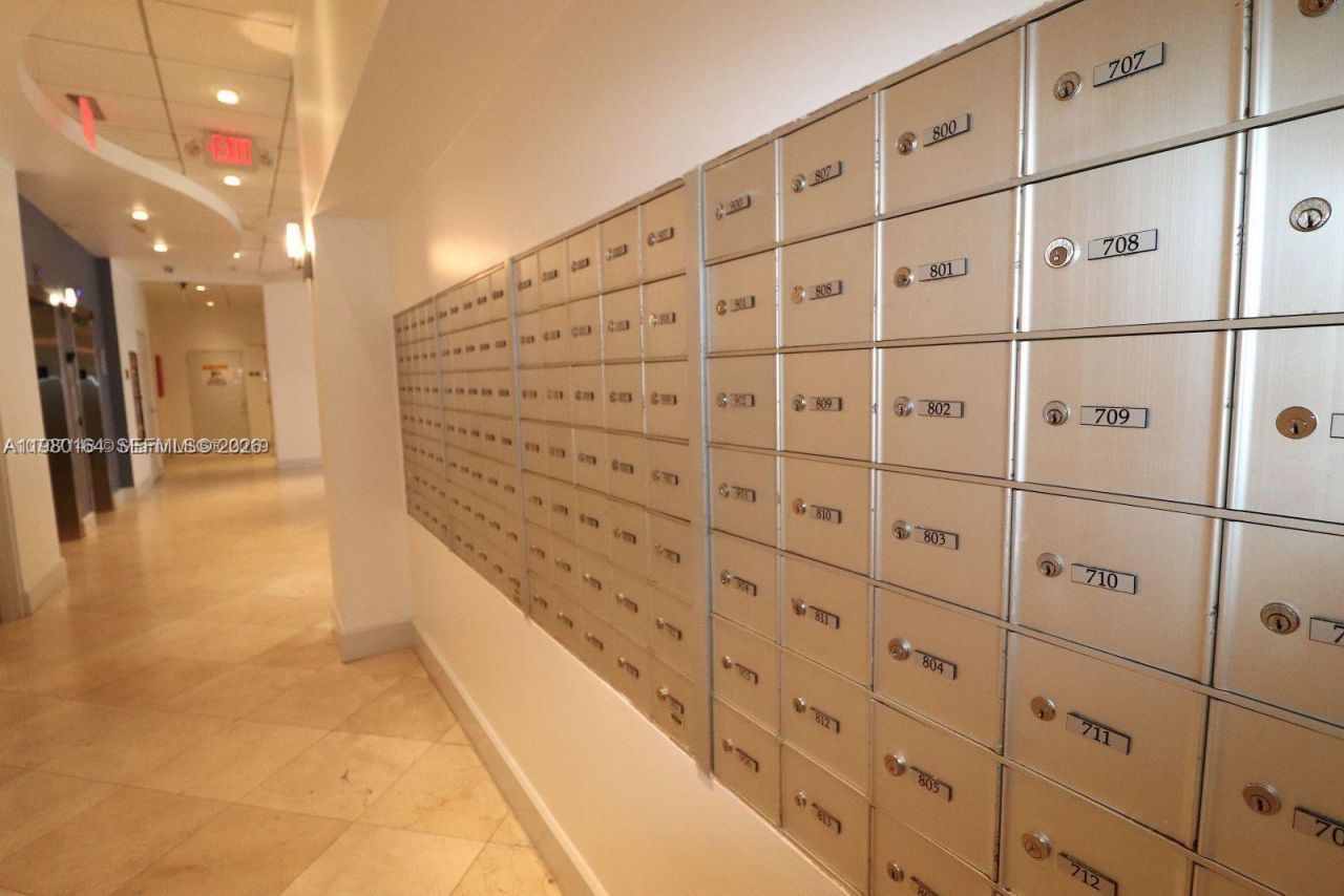 401 69th St , Unit 404, Miami Beach, FL 33141 Photo