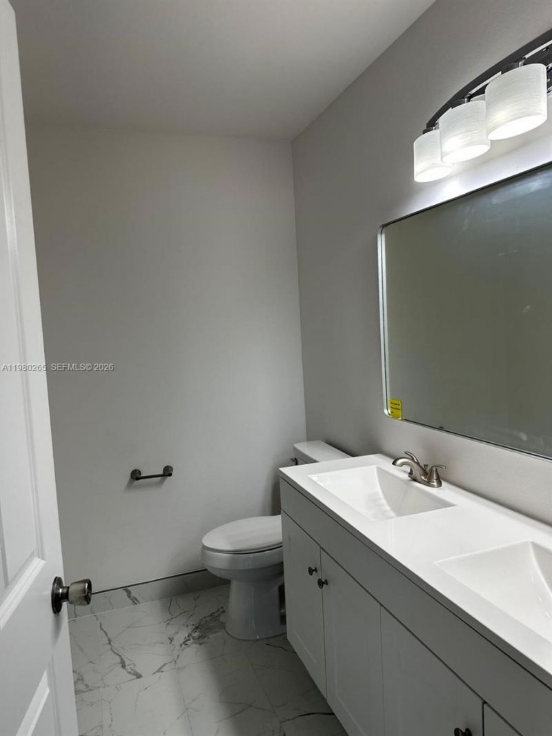 2135 Madeira Dr , Unit 2135, Weston, FL 33327 Photo