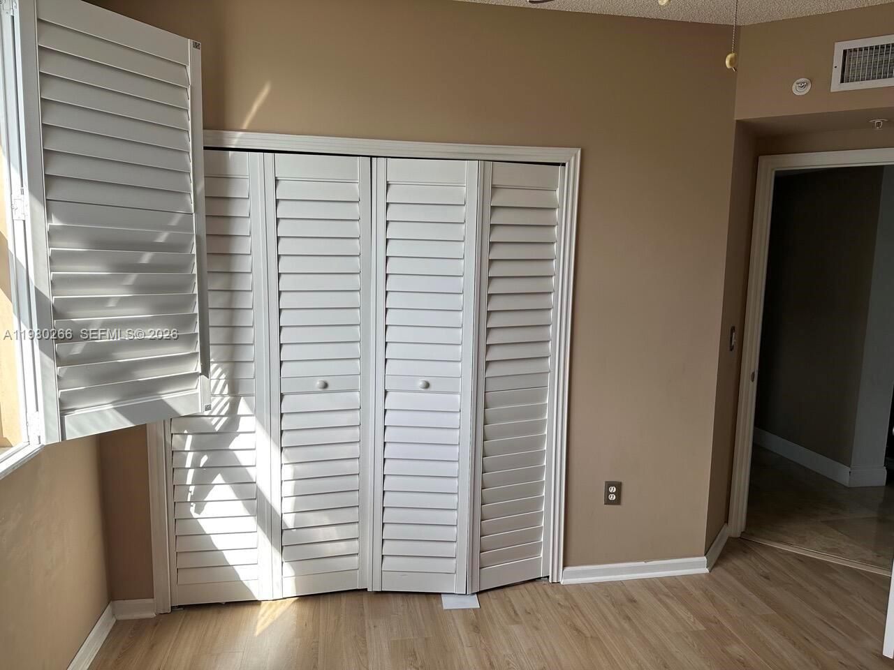 17100 N Bay Rd, Unit 1904, Sunny Isles Beach, FL 33160 Photo