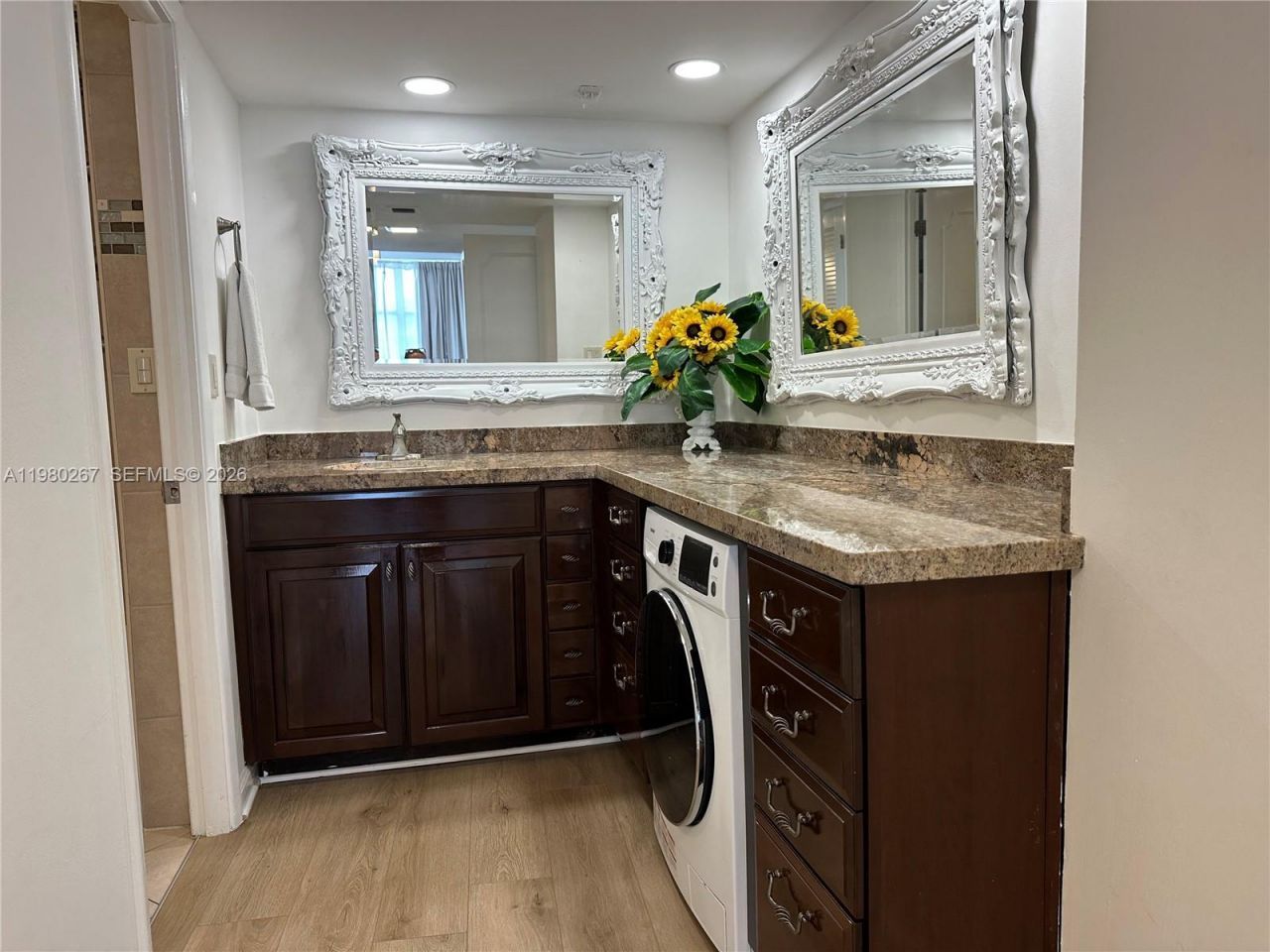 6039 Collins Ave , Unit 1136, Miami Beach, FL 33140 Photo