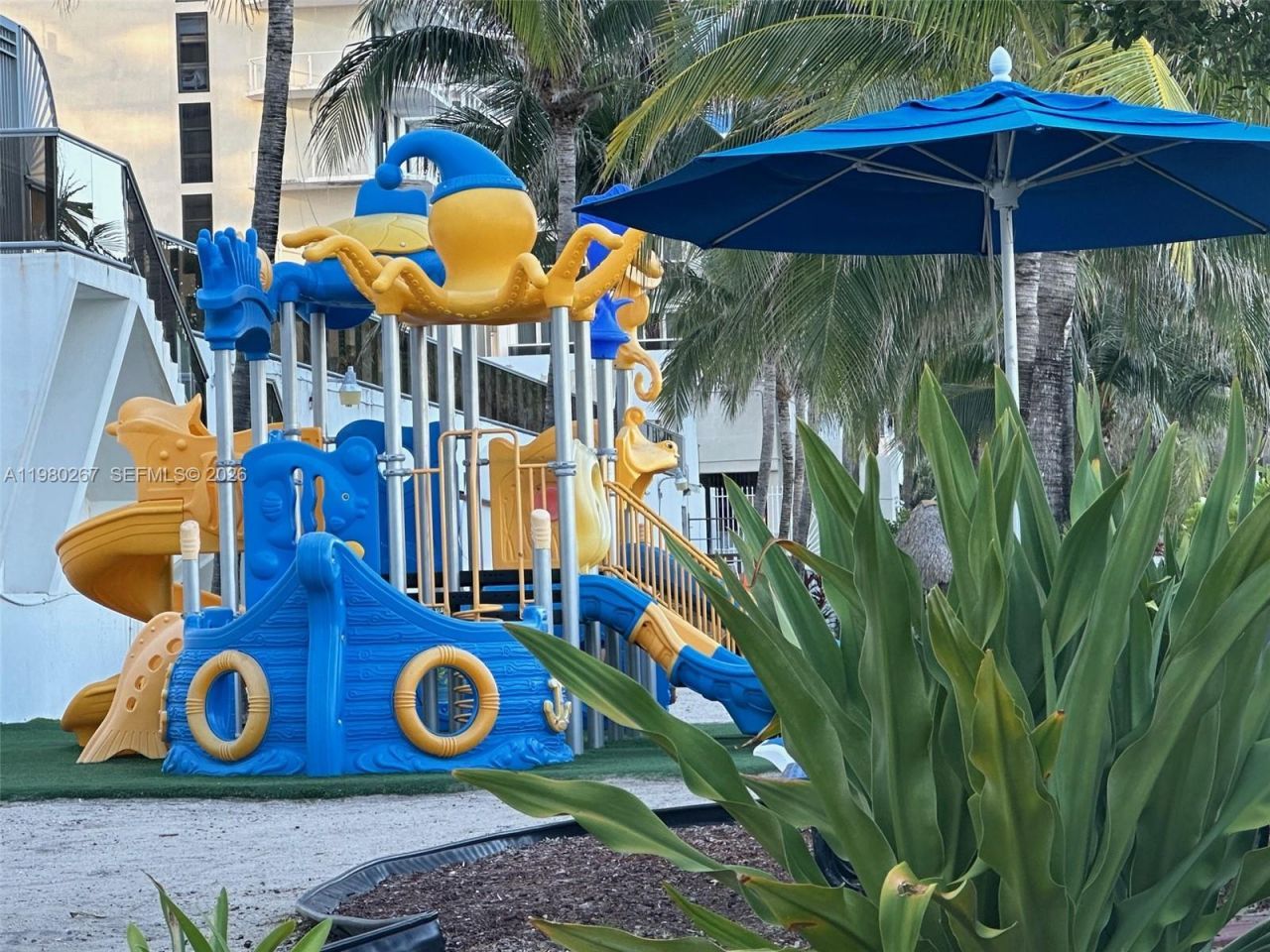 6039 Collins Ave , Unit 1136, Miami Beach, FL 33140 Photo