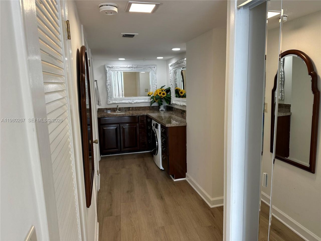 6039 Collins Ave, Unit 1136, Miami Beach, FL 33140 Photo