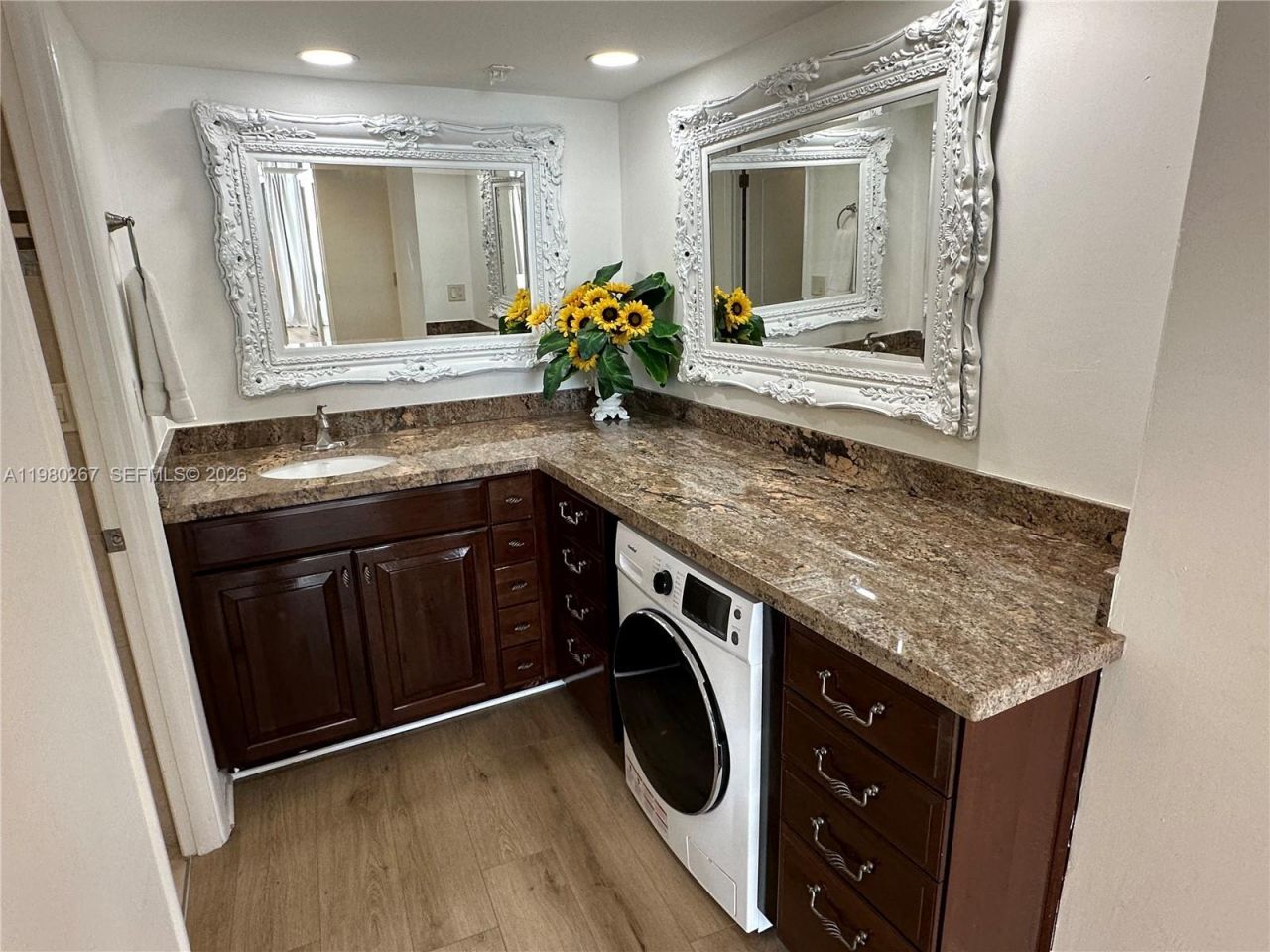 6039 Collins Ave, Unit 1136, Miami Beach, FL 33140 Photo