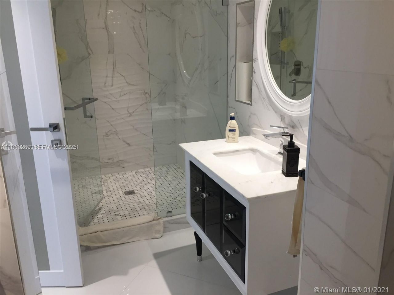 16485 Collins Ave , Unit 538, Sunny Isles Beach, FL 33160 Photo