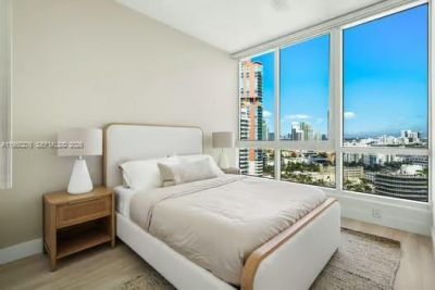 100 S Pointe Dr, Unit 1701, Miami Beach, FL 33139 Photo