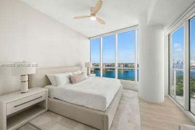 100 S Pointe Dr, Unit 1701, Miami Beach, FL 33139 Photo