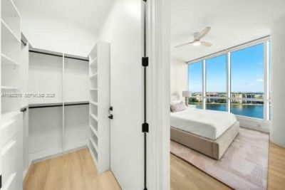 100 S Pointe Dr, Unit 1701, Miami Beach, FL 33139 Photo