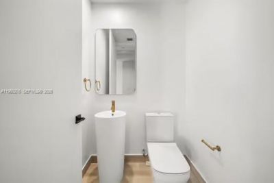 100 S Pointe Dr, Unit 1701, Miami Beach, FL 33139 Photo
