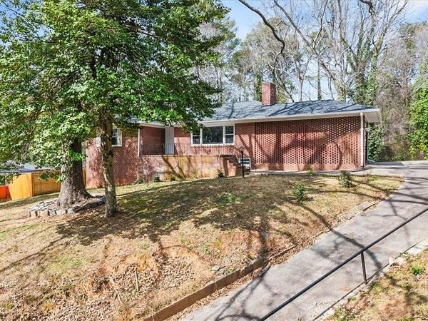 2763 Baker Ridge Drive NW, Atlanta, GA 30318