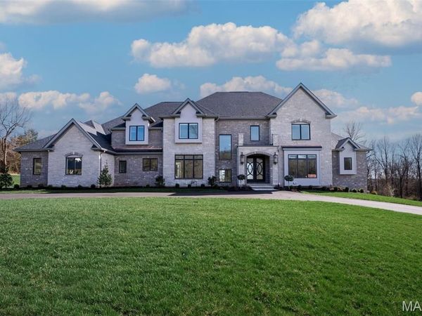 13742 Belcrest Court , Town and Country, MO 63131