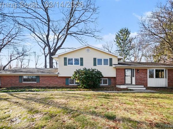 8841 Clark Road, Springfield Twp, MI 48346