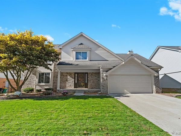 1883 Willowicke Drive, Wixom, MI 48393