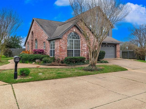 552 Honeygold Drive , Shreveport, LA 71115