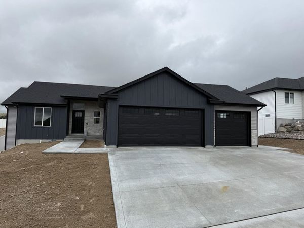 2338 Greenfield Dr, Pocatello, ID 83201