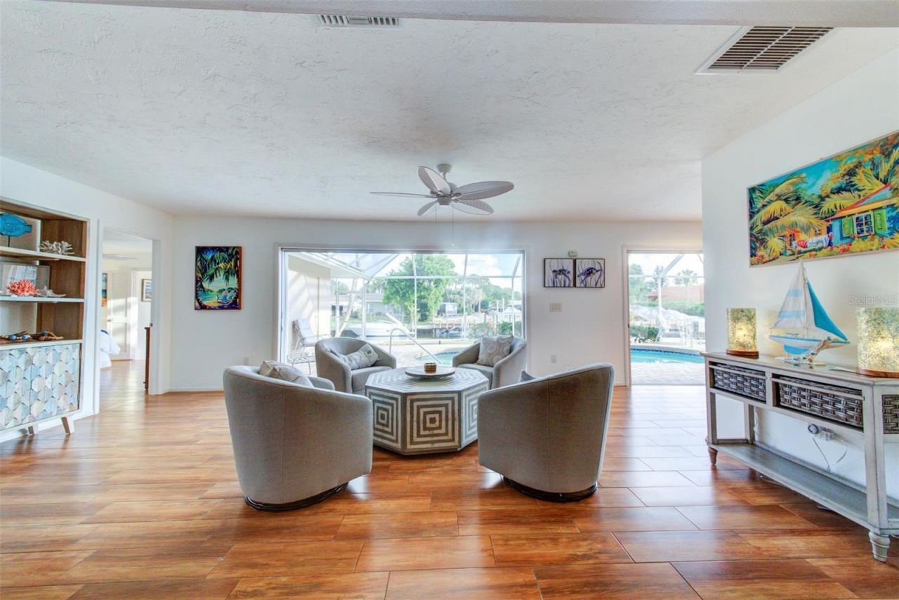 5354 Shadow Lawn Drive, Sarasota, FL 34242 Photo