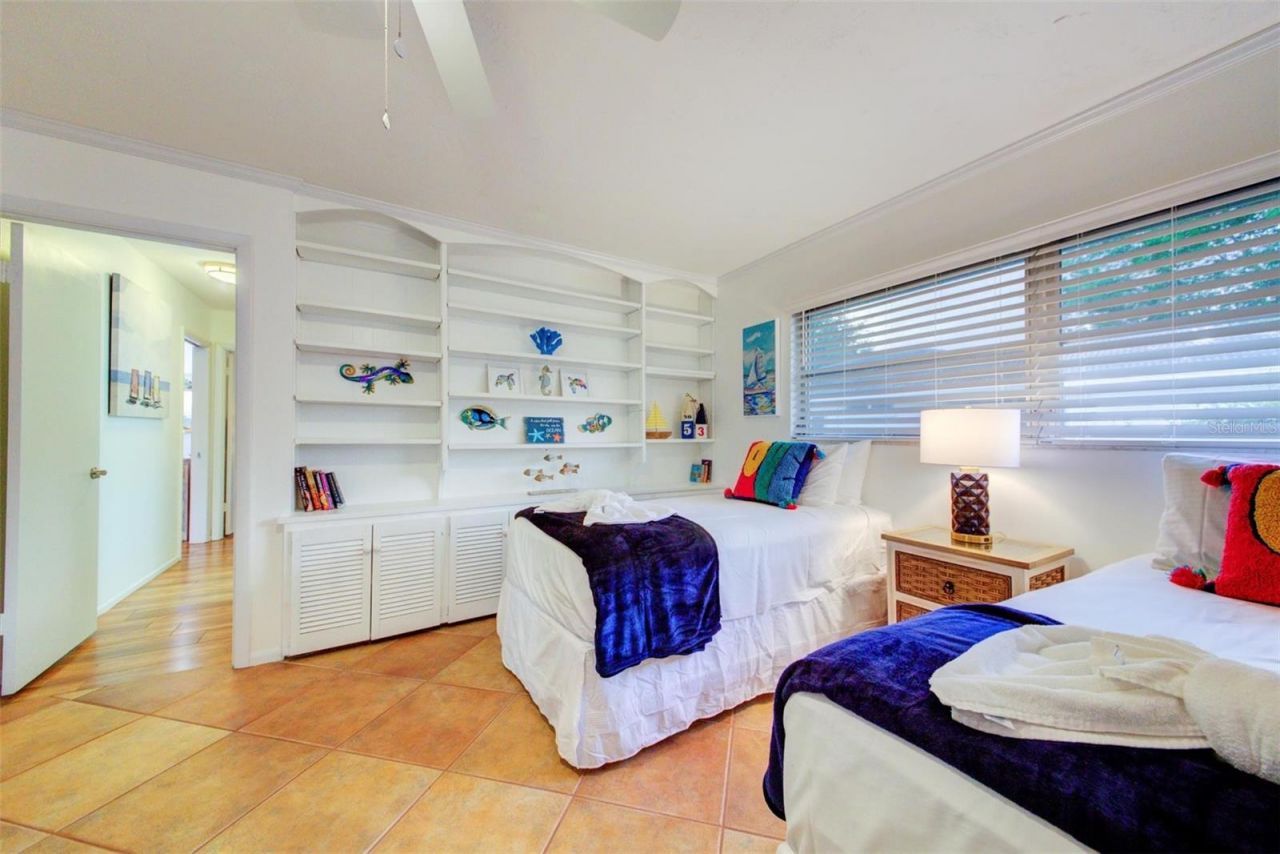 5354 Shadow Lawn Drive, Sarasota, FL 34242 Photo