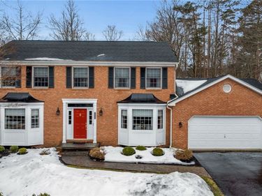 185 Independence Drive, Orchard Park, NY 14127