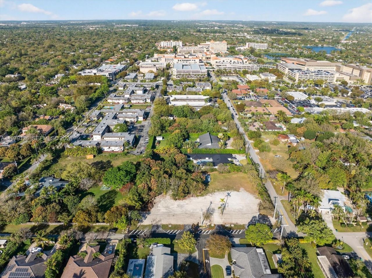 9232 SW 84 Ave , Miami, FL 33156 Photo