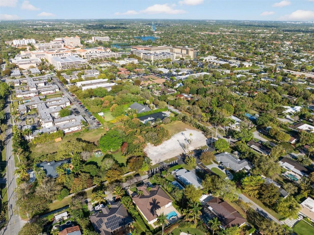 9232 SW 84 Ave , Miami, FL 33156 Photo