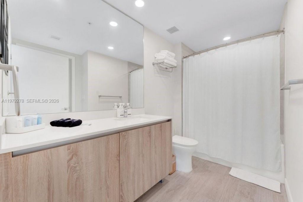 3900 Biscayne Blvd , Unit N-1101, Miami, FL 33137 Photo