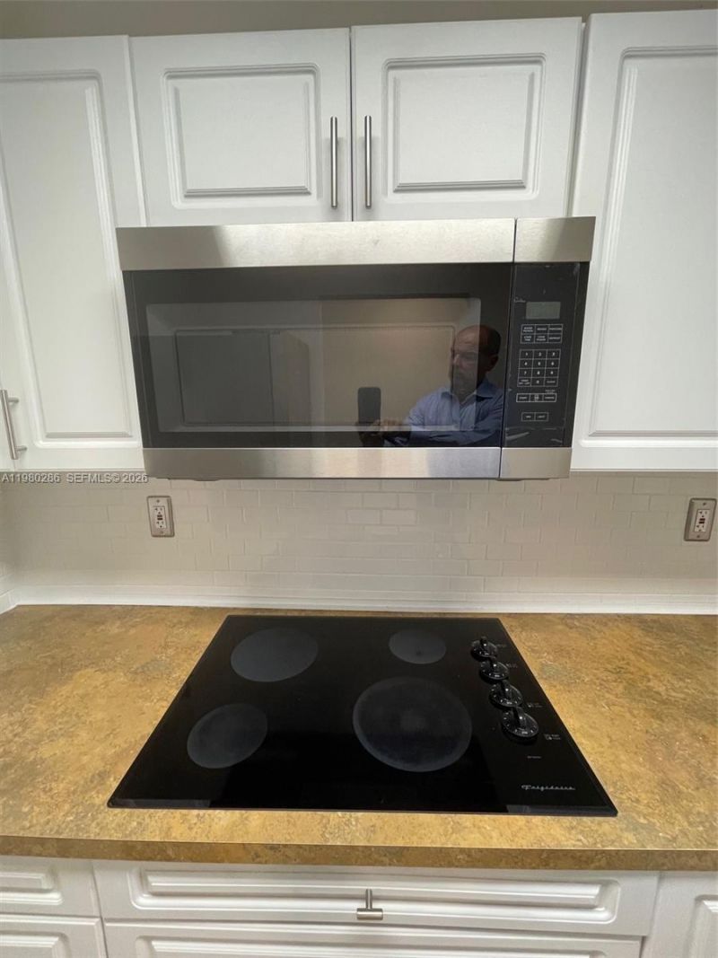 2500 SW 6th St, Unit 404, Miami, FL 33135 Photo